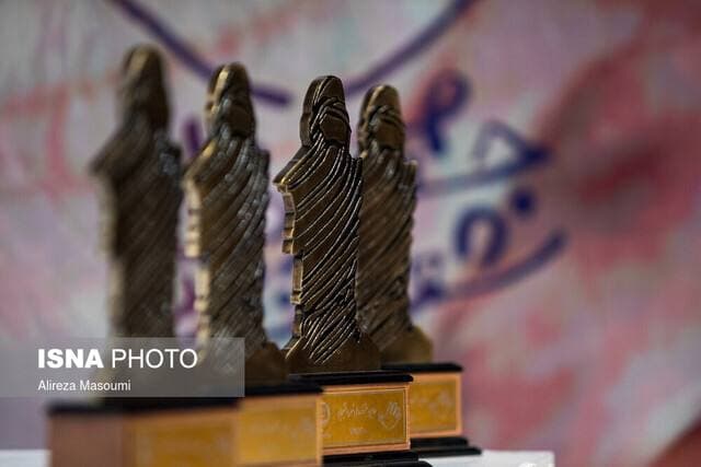 Great performance of TMU's doctoral student in linguistics at the national Student Poetry festival