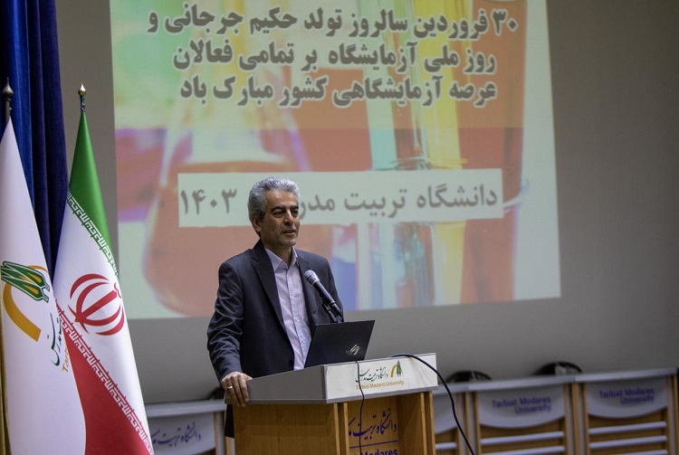 دکتر عبداله زاده: پژوهش موتور محرک توسعه کشور و آزمایشگاه موتور محرک پژوهش است